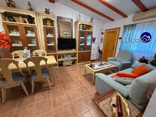 3 bedroom Semi-detached Villa for sale in La Pobla de Vallbona with pool - € 385,000 (Ref: 9303701)