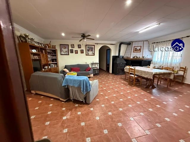 5 bedroom Villa for sale in Vilamarxant / Villamarchante with pool - € 259,900 (Ref: 9324292)