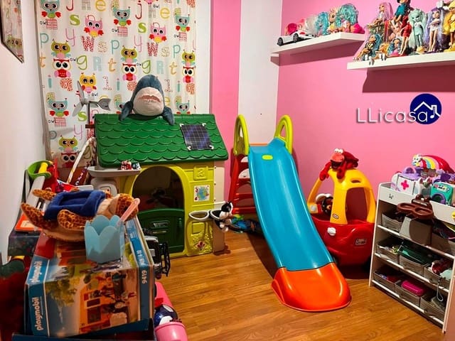 3 slaapkamer Flat te koop in Vilamarxant / Villamarchante - € 163.000 (Ref: 9374557)