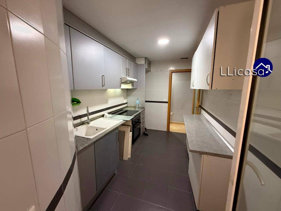 3 soverom Leilighet til salgs i La Pobla de Vallbona med garasje - € 239 990 (Ref: 9383084)