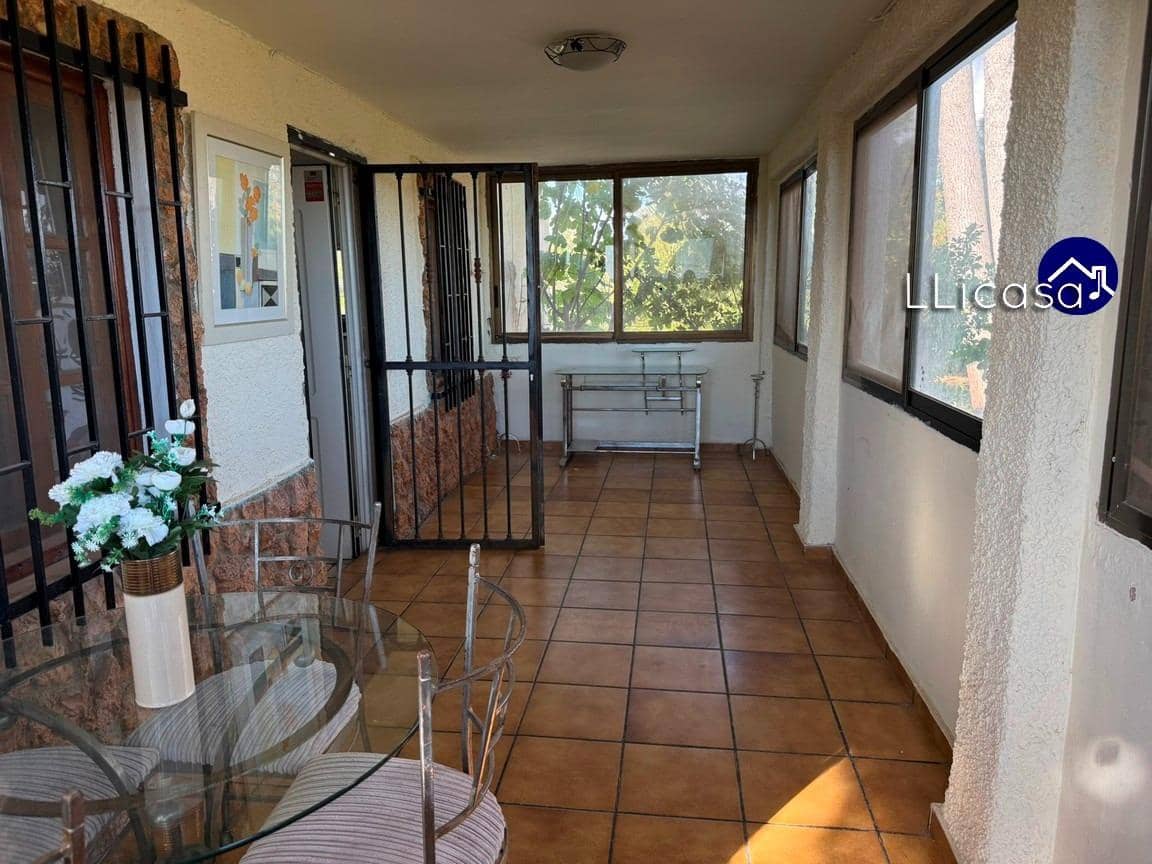 5 soveværelse Villa til salg i Lliria med swimmingpool - € 190.000 (Ref: 9406570)