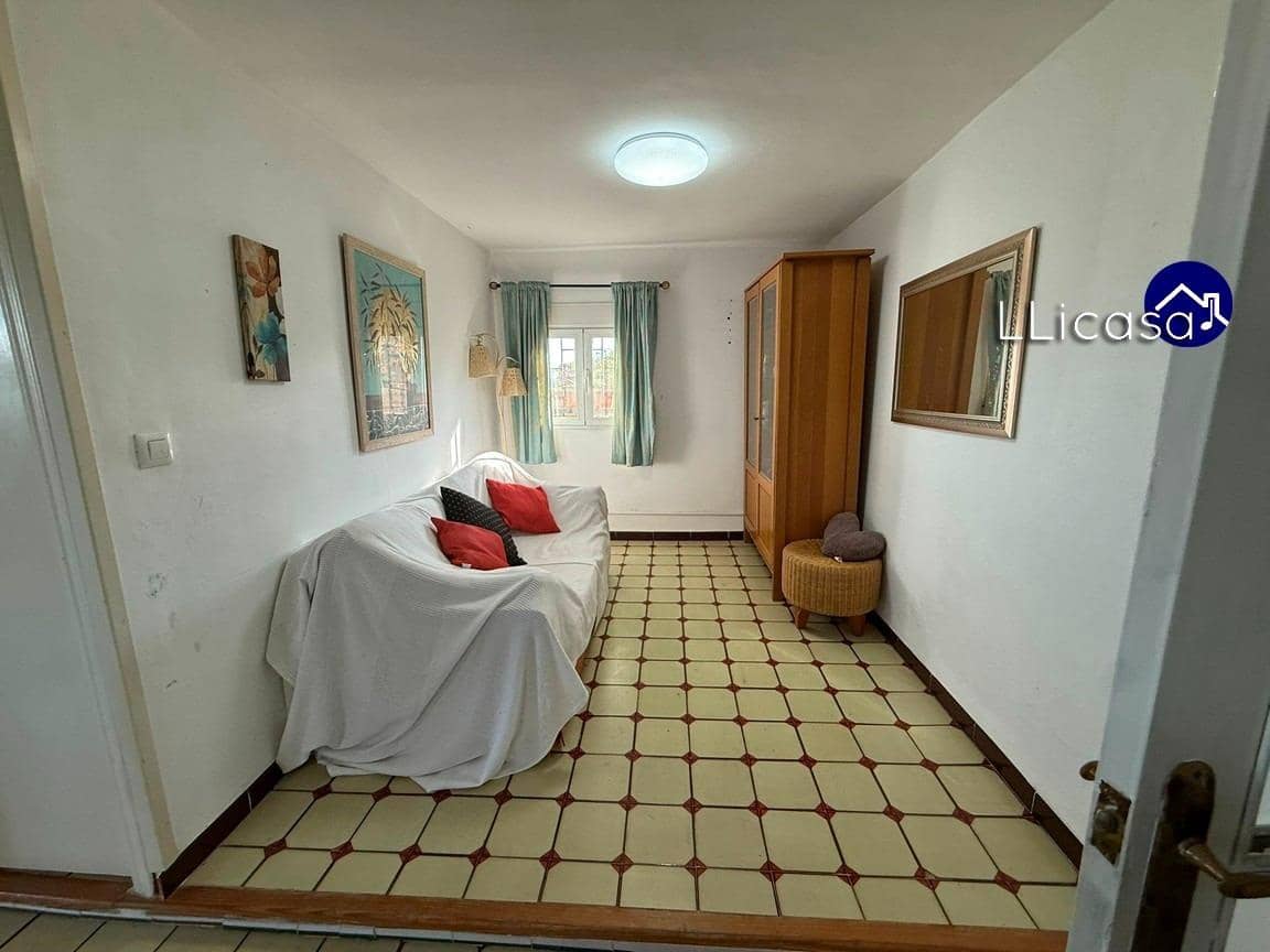 5 soveværelse Villa til salg i Lliria med swimmingpool - € 190.000 (Ref: 9406570)