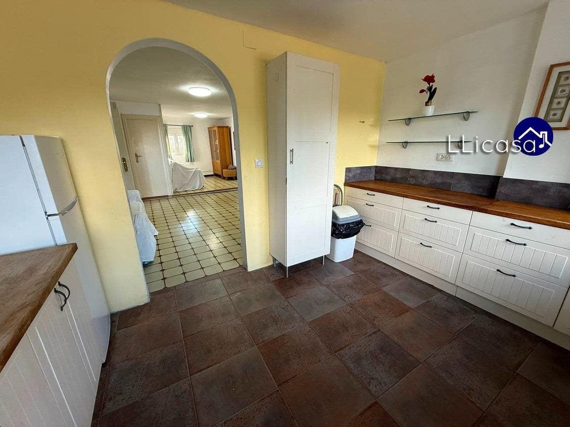 5 soveværelse Villa til salg i Lliria med swimmingpool - € 190.000 (Ref: 9406570)