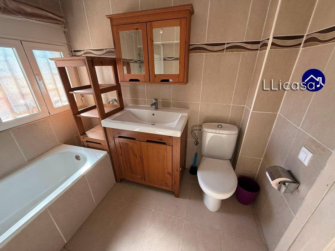 5 soveværelse Villa til salg i Lliria med swimmingpool - € 190.000 (Ref: 9406570)