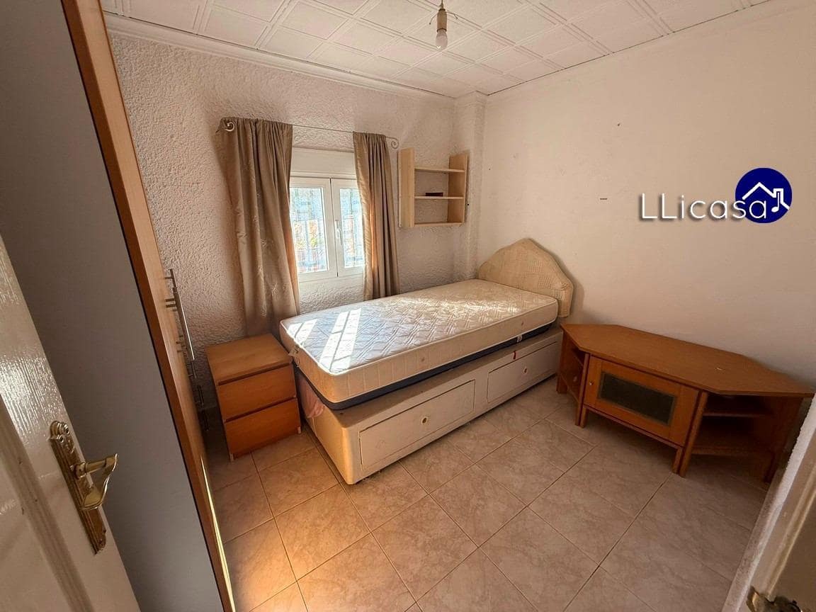 5 soveværelse Villa til salg i Lliria med swimmingpool - € 190.000 (Ref: 9406570)