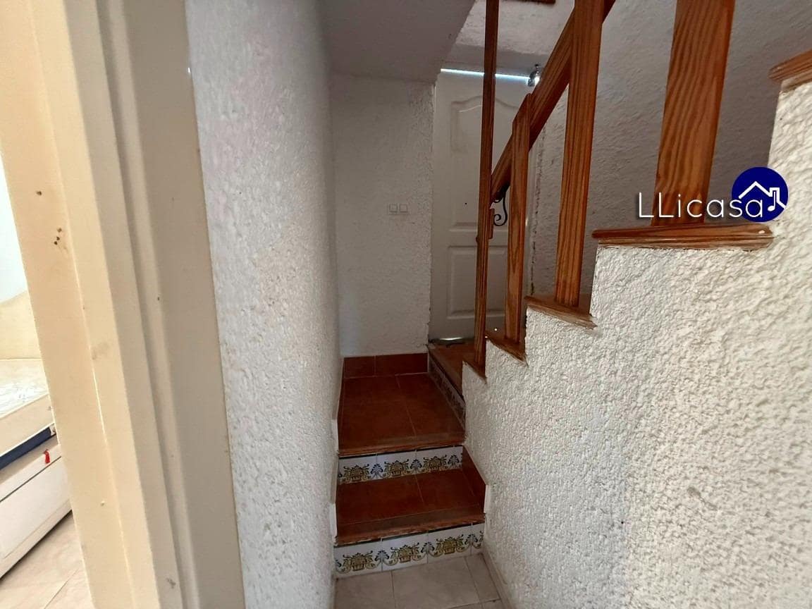 5 soveværelse Villa til salg i Lliria med swimmingpool - € 190.000 (Ref: 9406570)