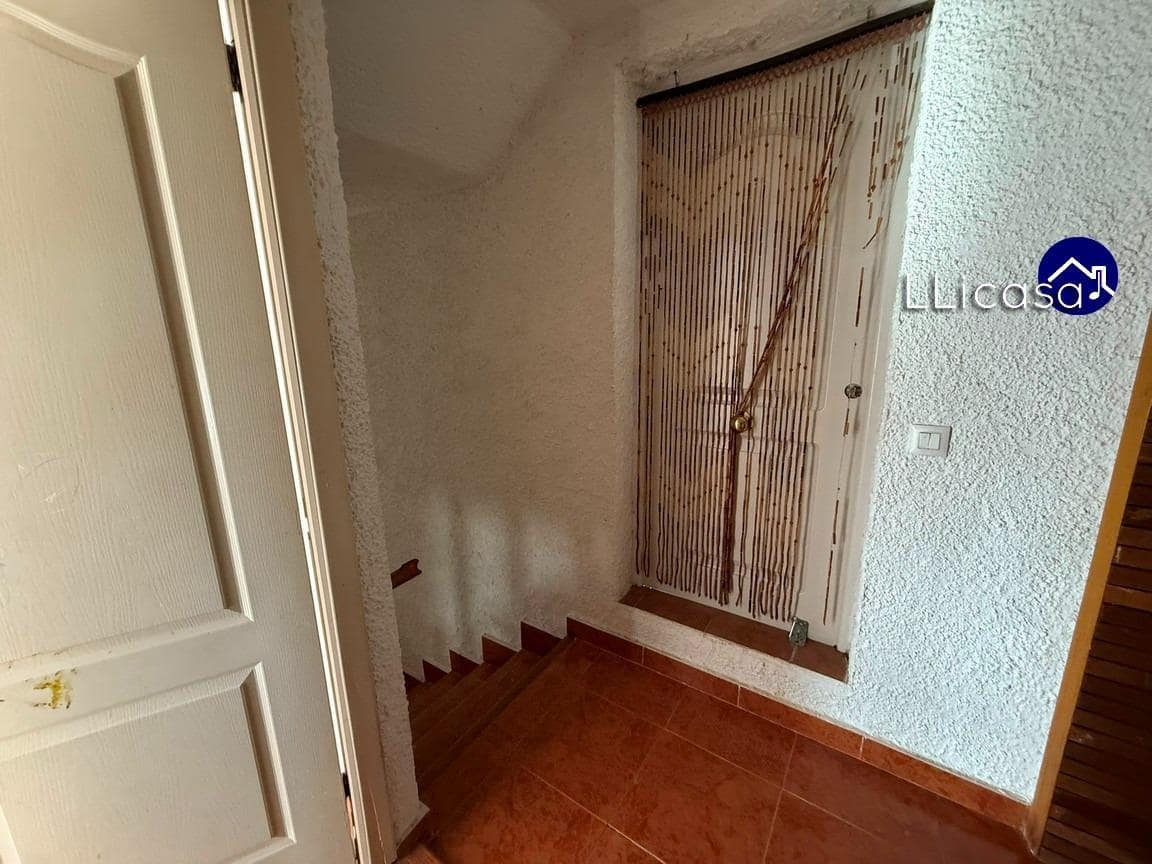 5 soveværelse Villa til salg i Lliria med swimmingpool - € 190.000 (Ref: 9406570)