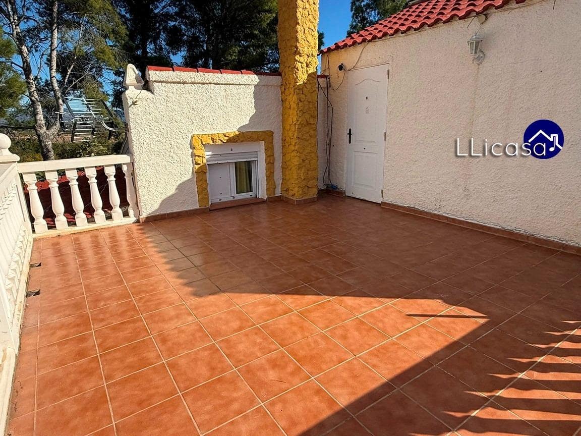 5 soveværelse Villa til salg i Lliria med swimmingpool - € 190.000 (Ref: 9406570)