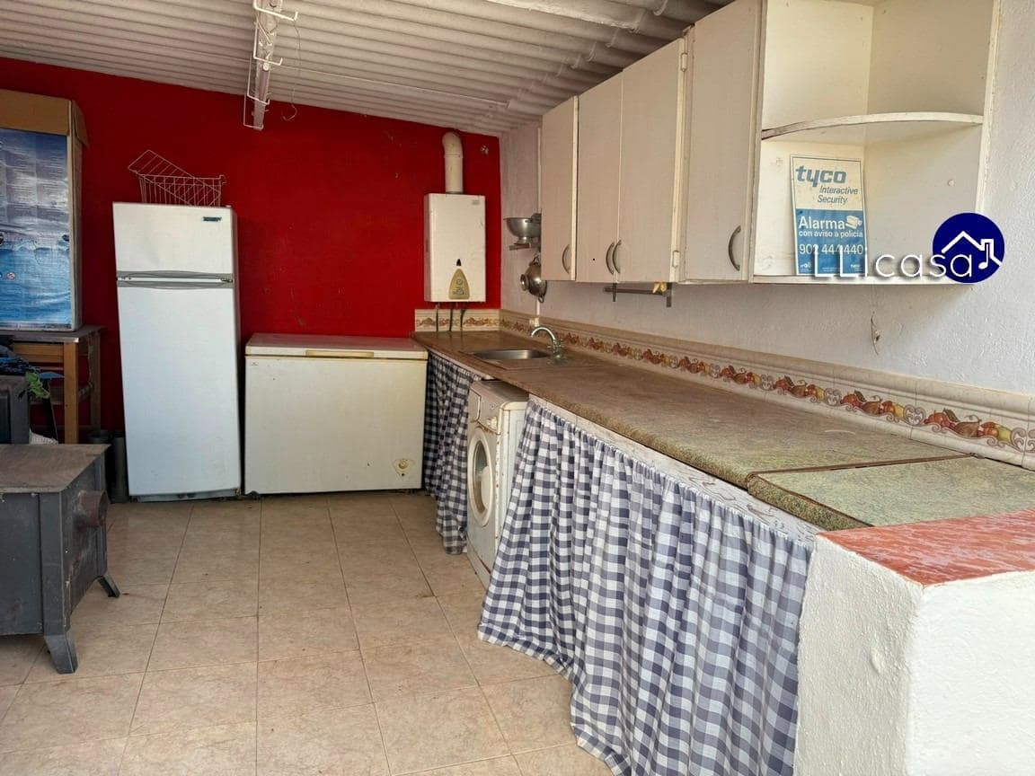 5 soveværelse Villa til salg i Lliria med swimmingpool - € 190.000 (Ref: 9406570)