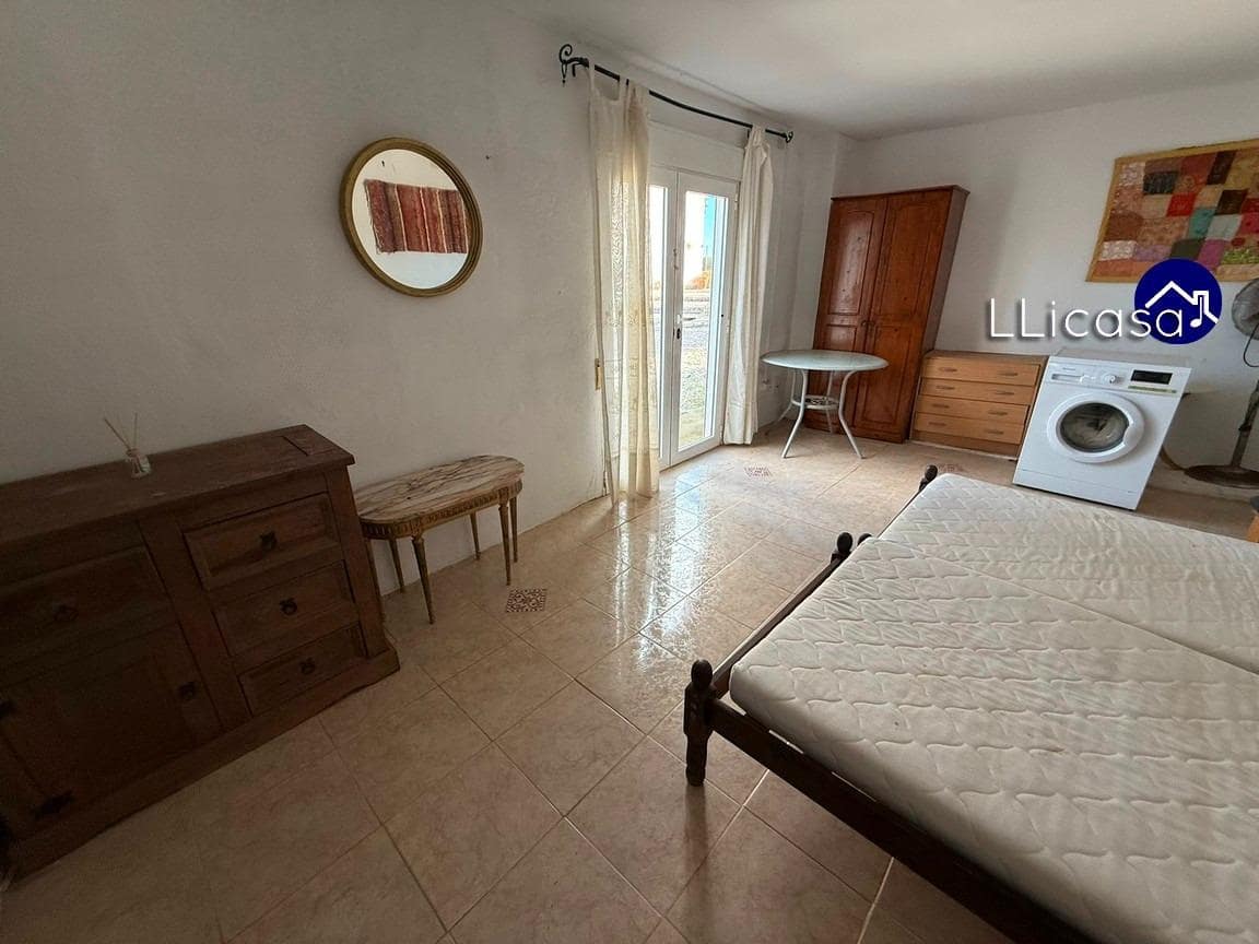 5 soveværelse Villa til salg i Lliria med swimmingpool - € 190.000 (Ref: 9406570)