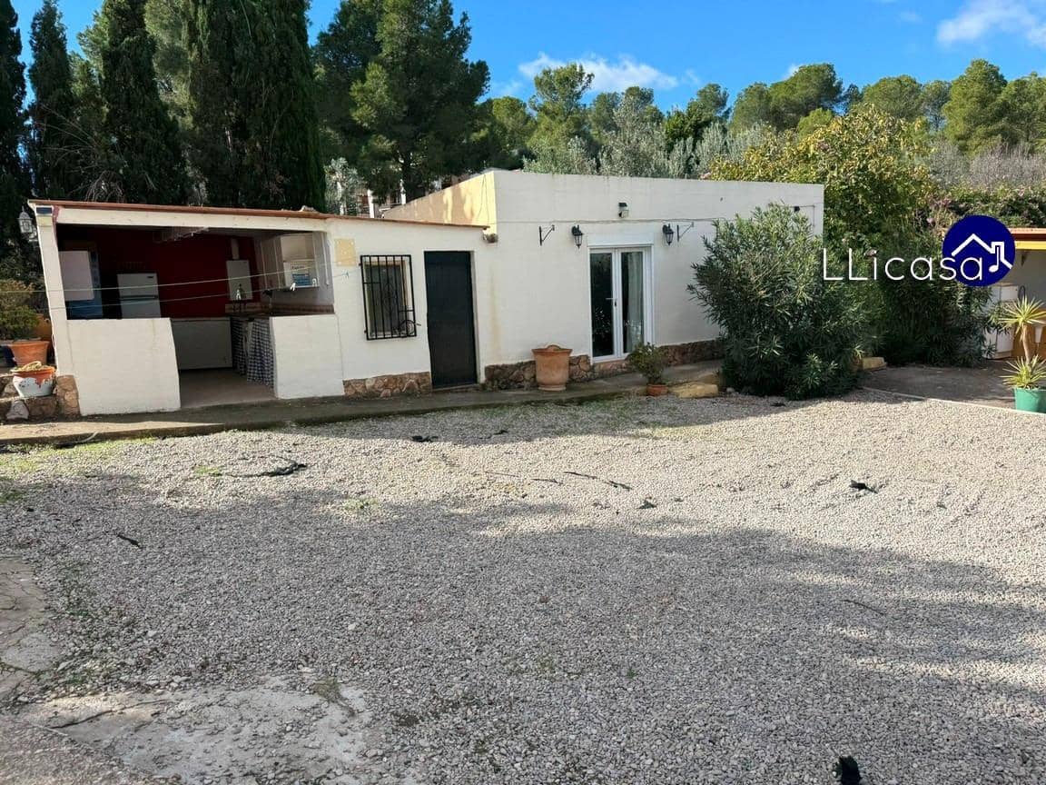 5 soveværelse Villa til salg i Lliria med swimmingpool - € 190.000 (Ref: 9406570)