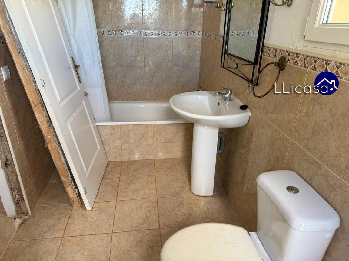 5 soveværelse Villa til salg i Lliria med swimmingpool - € 190.000 (Ref: 9406570)