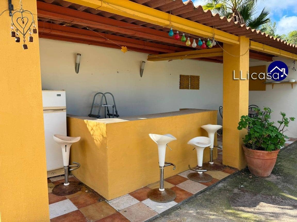 5 soveværelse Villa til salg i Lliria med swimmingpool - € 190.000 (Ref: 9406570)