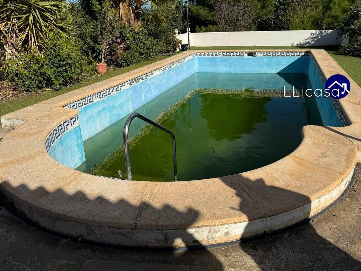 5 soveværelse Villa til salg i Lliria med swimmingpool - € 190.000 (Ref: 9406570)