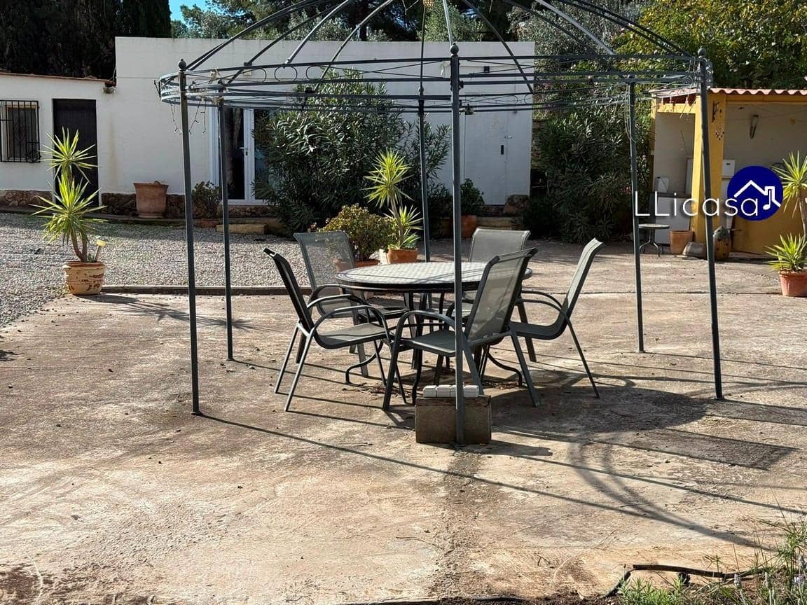 5 soveværelse Villa til salg i Lliria med swimmingpool - € 190.000 (Ref: 9406570)