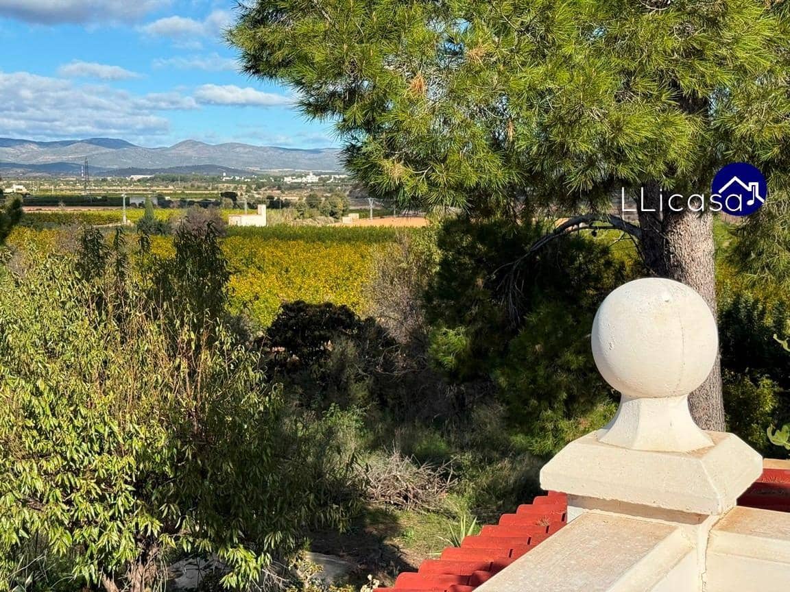 5 soveværelse Villa til salg i Lliria med swimmingpool - € 190.000 (Ref: 9406570)