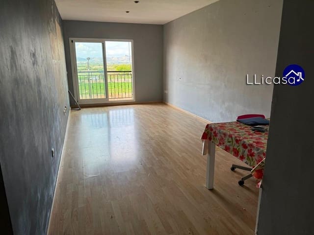 3 soveværelse Lejlighed til leje i La Pobla de Vallbona med garage - € 800 (Ref: 9565391)