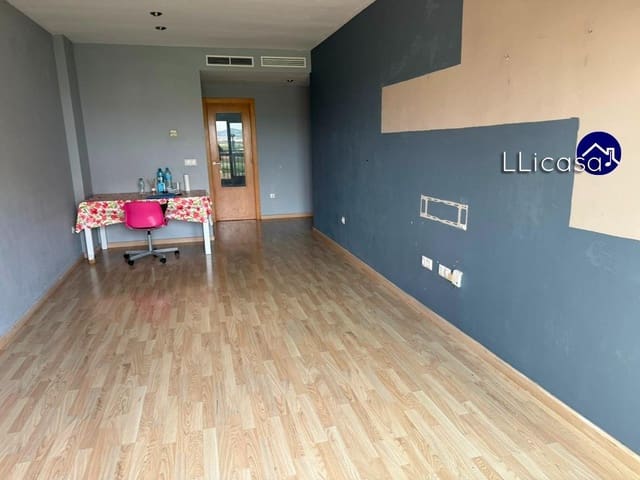 3 soveværelse Lejlighed til leje i La Pobla de Vallbona med garage - € 800 (Ref: 9565391)