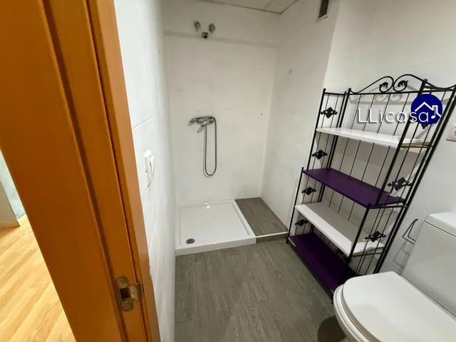 3 soveværelse Lejlighed til leje i La Pobla de Vallbona med garage - € 800 (Ref: 9565391)