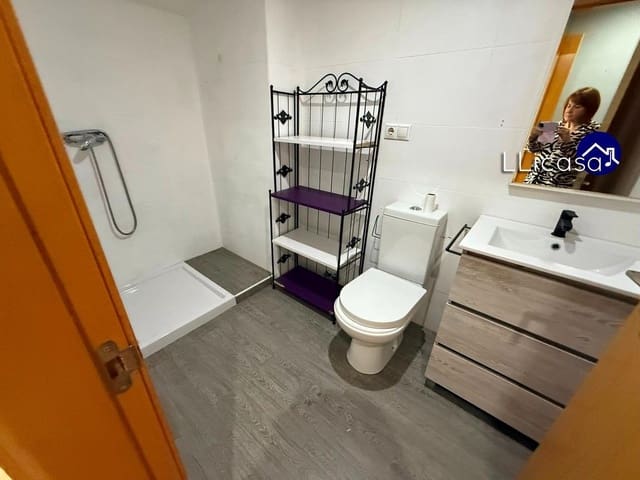 3 soveværelse Lejlighed til leje i La Pobla de Vallbona med garage - € 800 (Ref: 9565391)