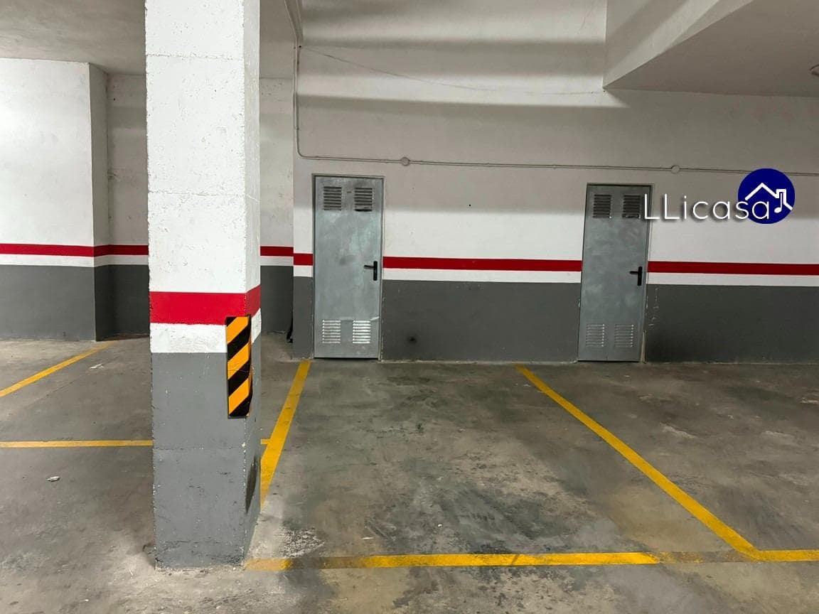 3 soveværelse Lejlighed til leje i La Pobla de Vallbona med garage - € 800 (Ref: 9565391)