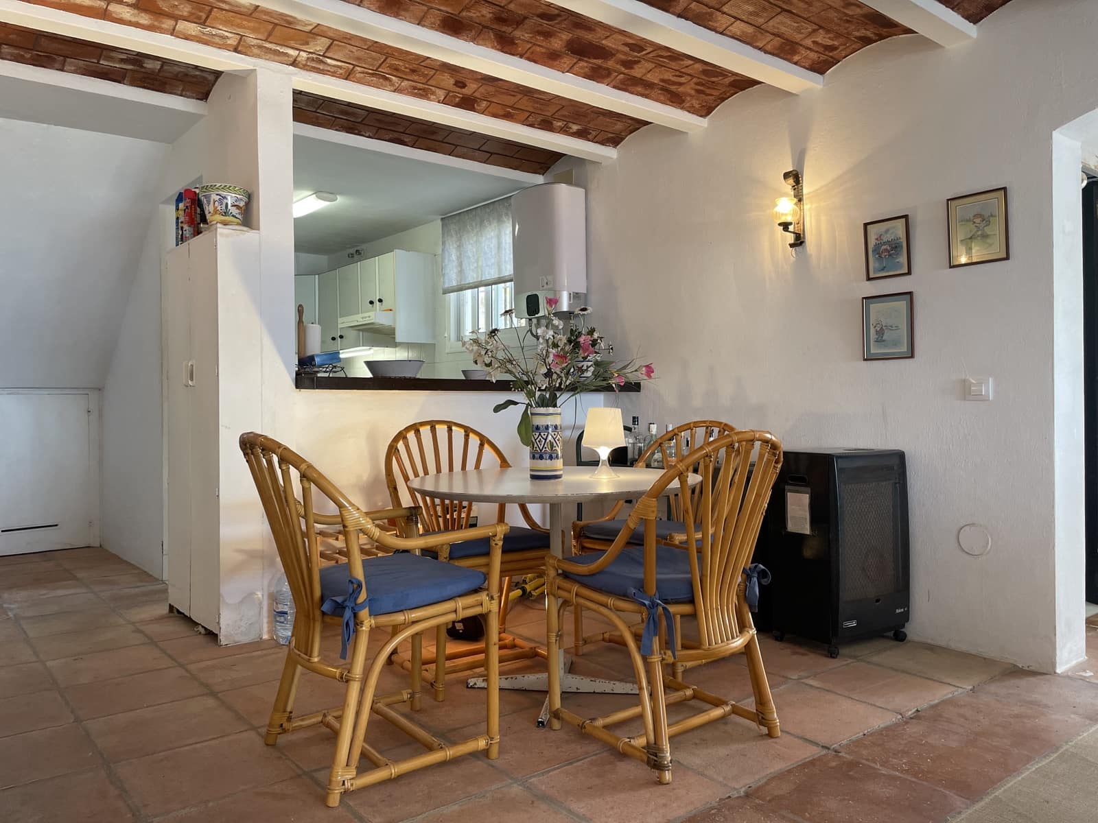 2 soverom Rekkehus til salgs i Estepona med svømmebasseng garasje - € 580 000 (Ref: 9867384)