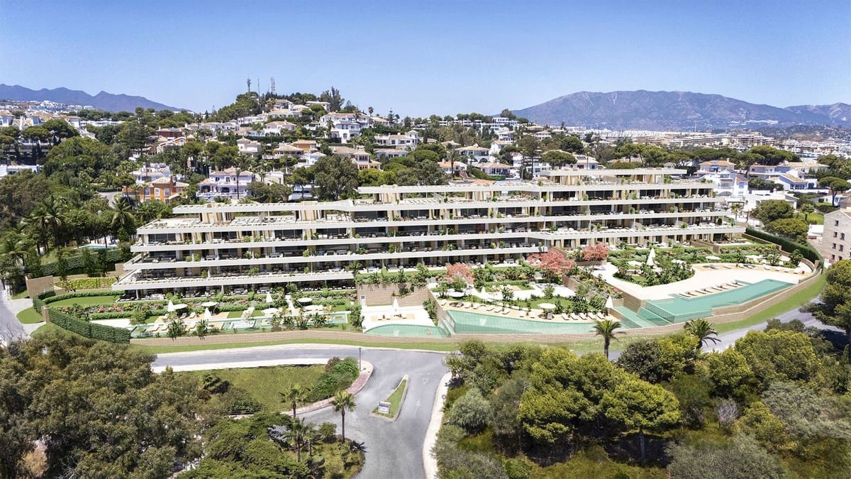 3 quarto Apartamento para venda em Mijas Costa com piscina garagem - 995 000 € (Ref: 10000134)