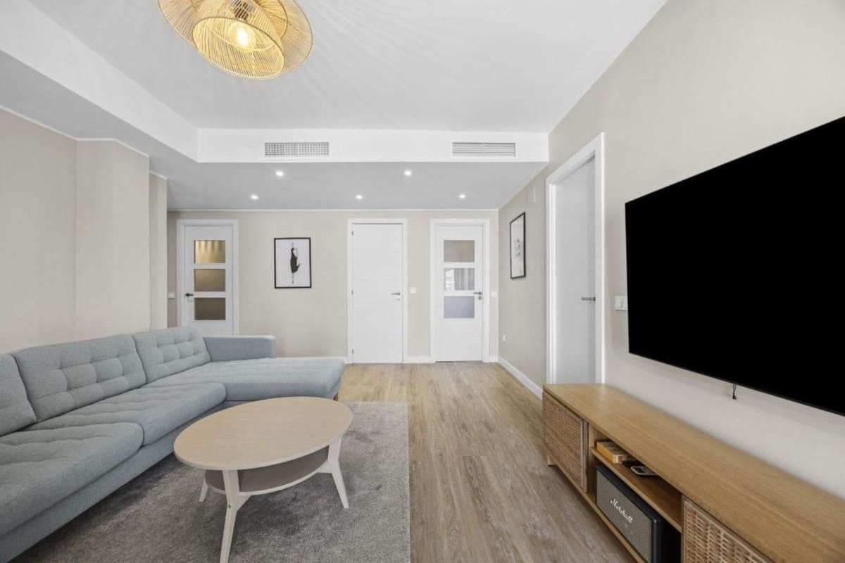 3 slaapkamer Appartement te koop in Torrequebrada met zwembad garage - € 319.000 (Ref: 10000610)