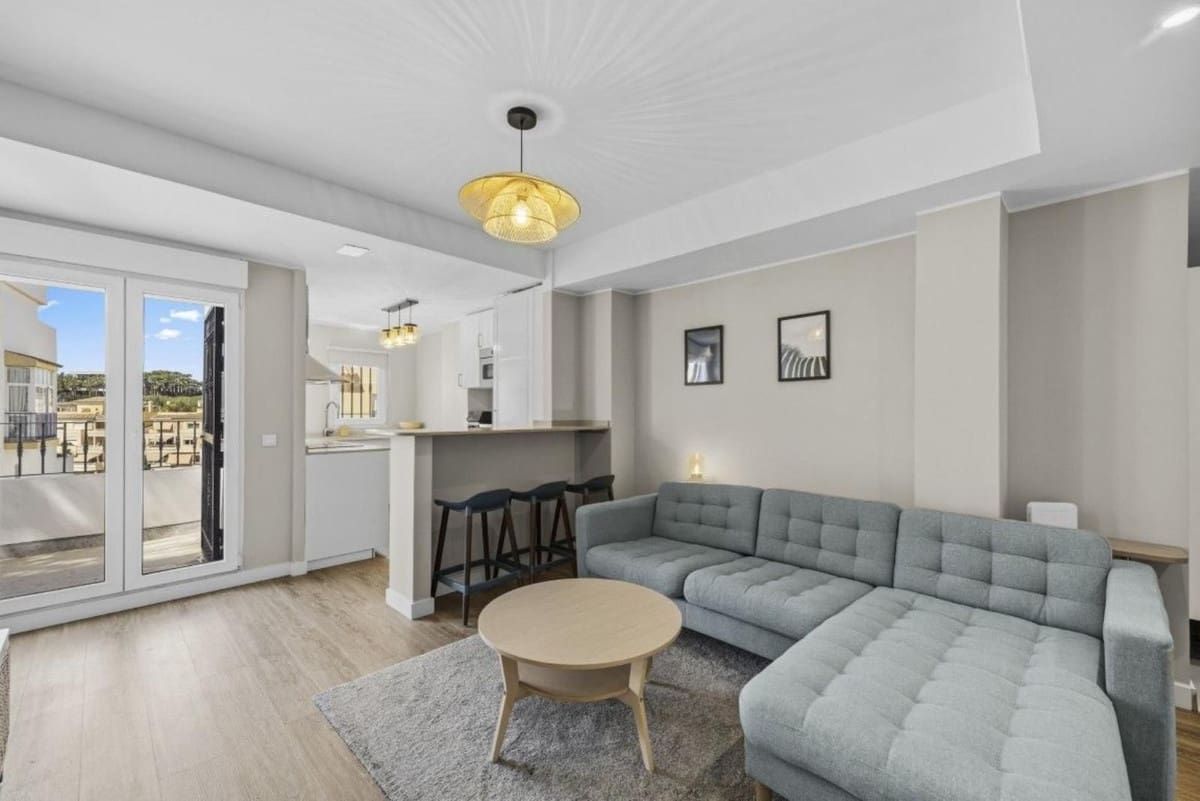 3 slaapkamer Appartement te koop in Torrequebrada met zwembad garage - € 319.000 (Ref: 10000610)