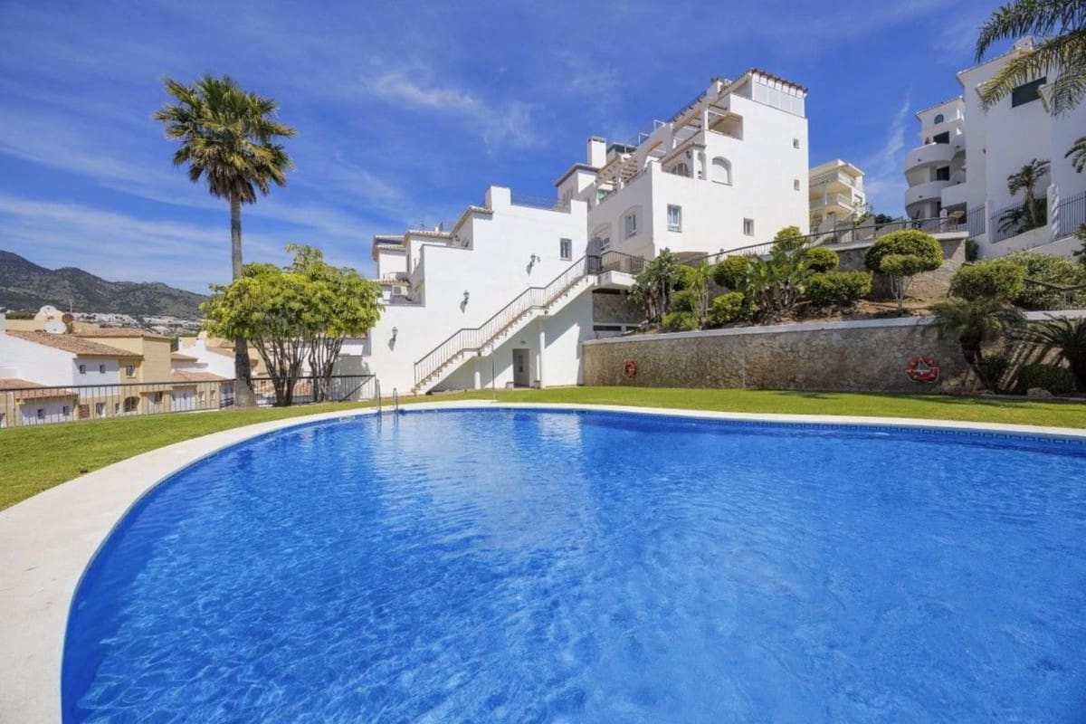 3 slaapkamer Appartement te koop in Torrequebrada met zwembad garage - € 319.000 (Ref: 10000610)