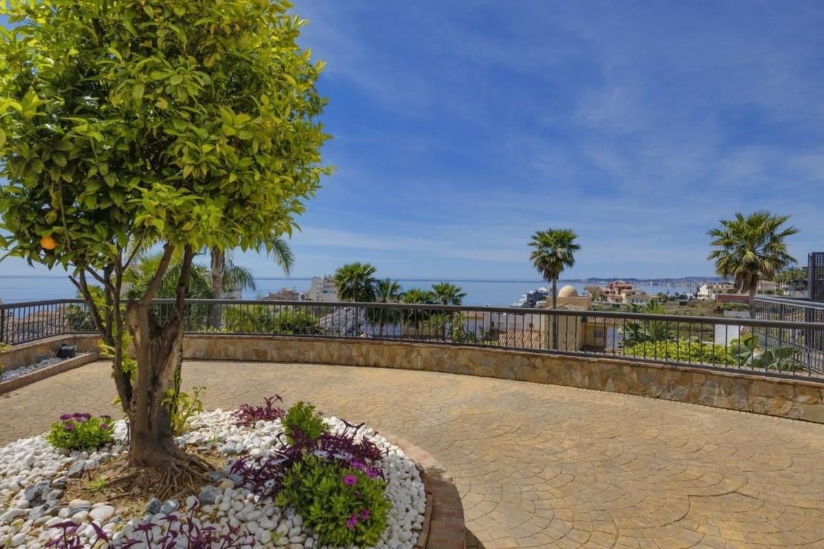 3 slaapkamer Appartement te koop in Torrequebrada met zwembad garage - € 319.000 (Ref: 10000610)