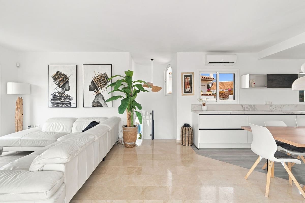 6 slaapkamer Villa te koop in Mijas Costa met zwembad garage - € 1.095.000 (Ref: 10000611)