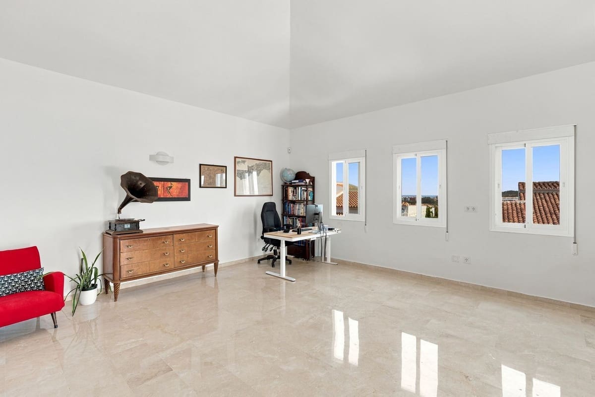 6 slaapkamer Villa te koop in Mijas Costa met zwembad garage - € 1.095.000 (Ref: 10000611)