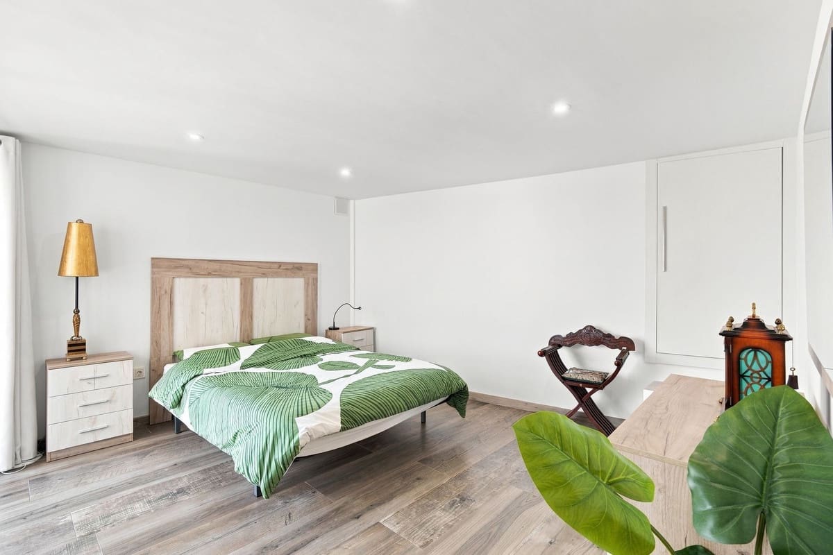 6 slaapkamer Villa te koop in Mijas Costa met zwembad garage - € 1.095.000 (Ref: 10000611)