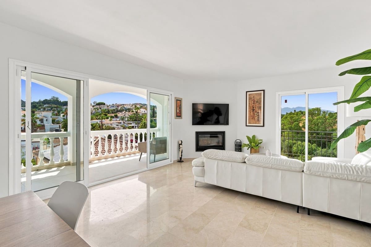 6 slaapkamer Villa te koop in Mijas Costa met zwembad garage - € 1.095.000 (Ref: 10000611)