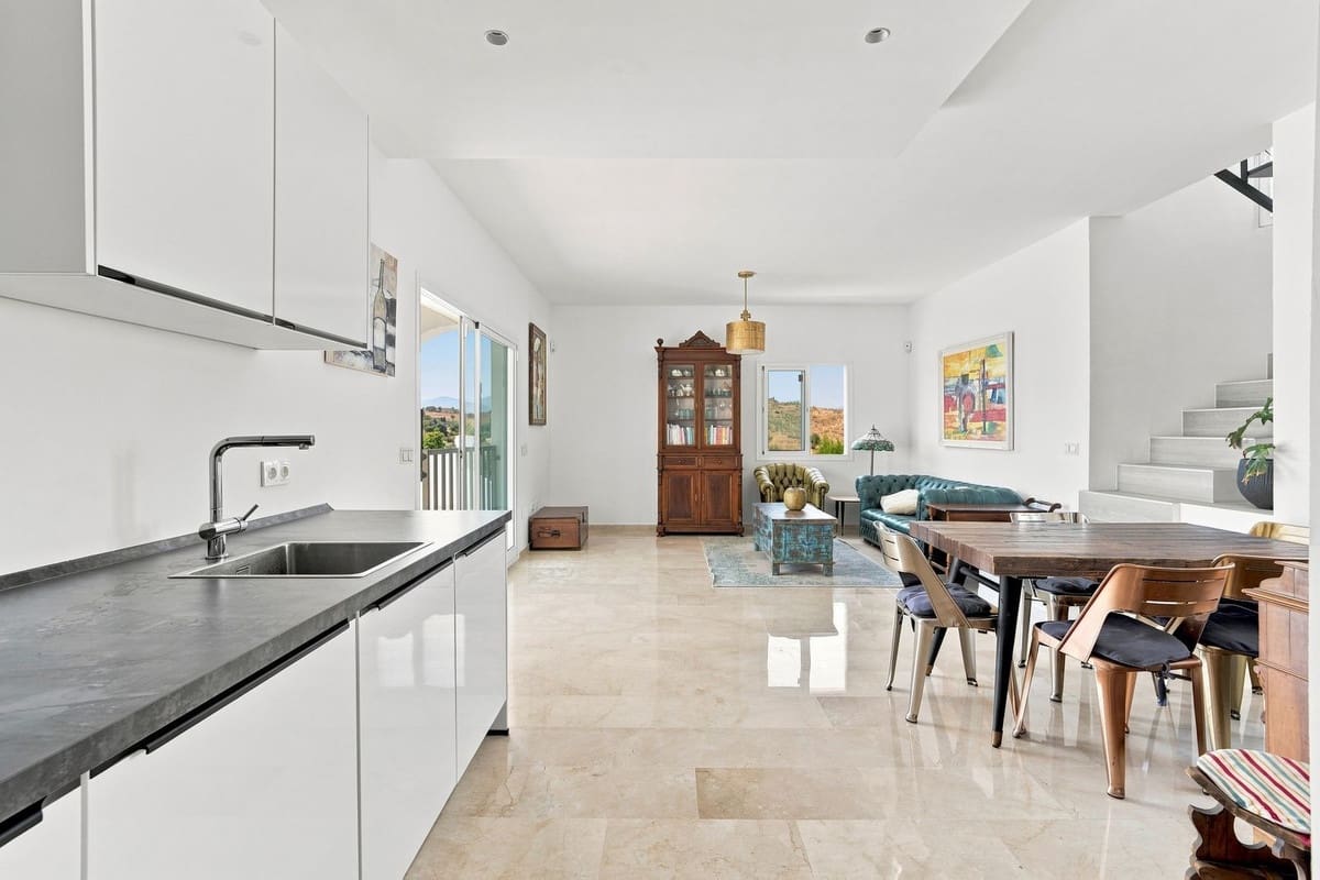 6 slaapkamer Villa te koop in Mijas Costa met zwembad garage - € 1.095.000 (Ref: 10000611)