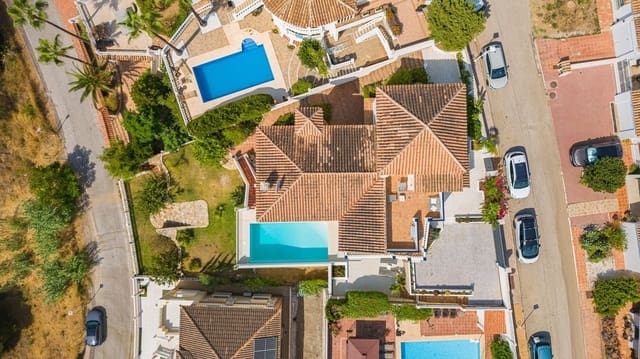 6 slaapkamer Villa te koop in Mijas Costa, Mijas met zwembad garage - € 1.095.000 (Ref: 10000611)