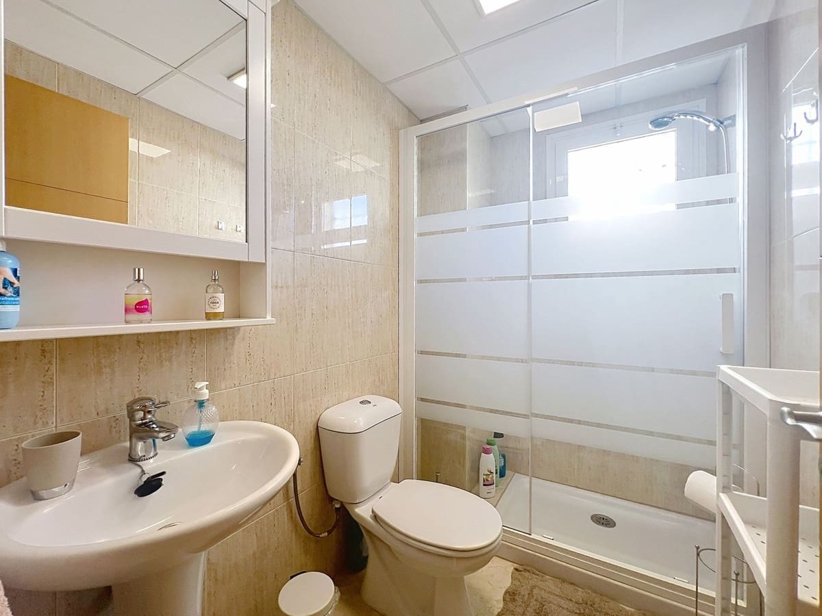 2 slaapkamer Appartement te koop in La Duquesa / Puerto de la Duquesa met zwembad garage - € 329.000 (Ref: 10001008)
