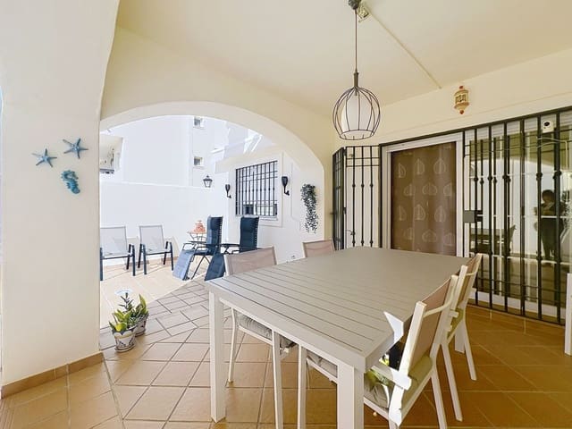 2 slaapkamer Appartement te koop in La Duquesa / Puerto de la Duquesa, Manilva met zwembad garage - € 329.000 (Ref: 10001008)