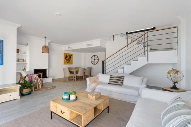 3 quarto Casa em Banda para venda em La Mairena, Ojen com piscina garagem - 595 000 € (Ref: 10001009)