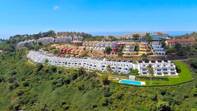 3 quarto Casa em Banda para venda em La Mairena, Ojen com piscina garagem - 595 000 € (Ref: 10001009)