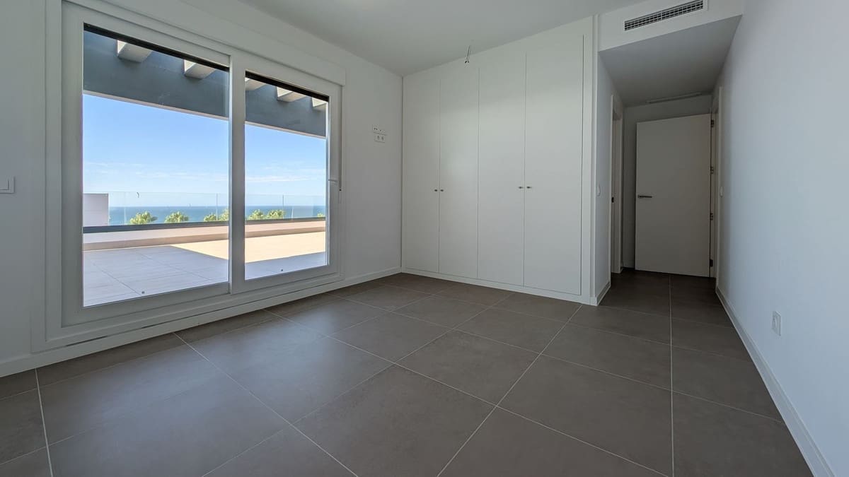 3 bedroom Penthouse for sale in Mijas Costa with pool garage - € 950,000 (Ref: 10001010)