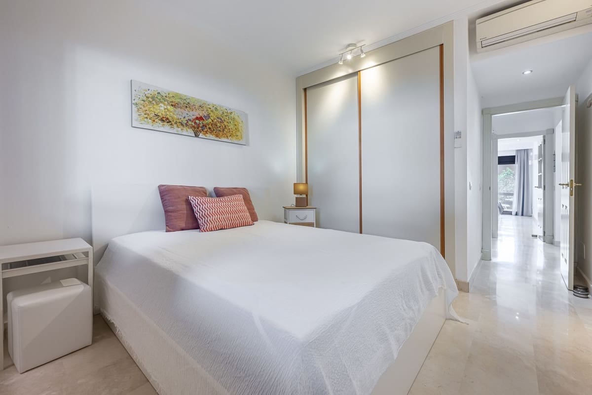 2 slaapkamer Appartement te koop in Buenas Noches met zwembad garage - € 359.000 (Ref: 10008045)