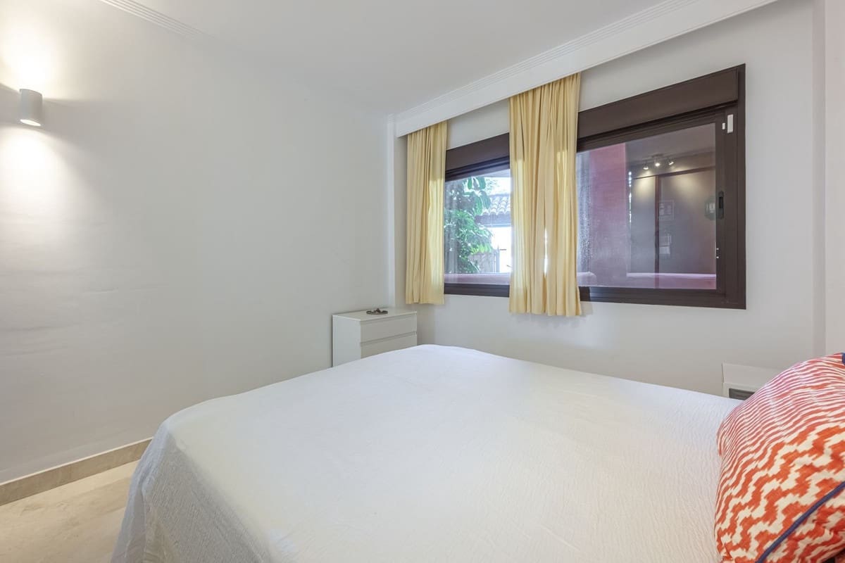 2 slaapkamer Appartement te koop in Buenas Noches met zwembad garage - € 359.000 (Ref: 10008045)