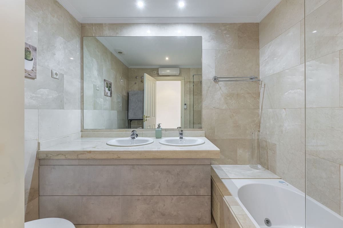 2 slaapkamer Appartement te koop in Buenas Noches met zwembad garage - € 359.000 (Ref: 10008045)