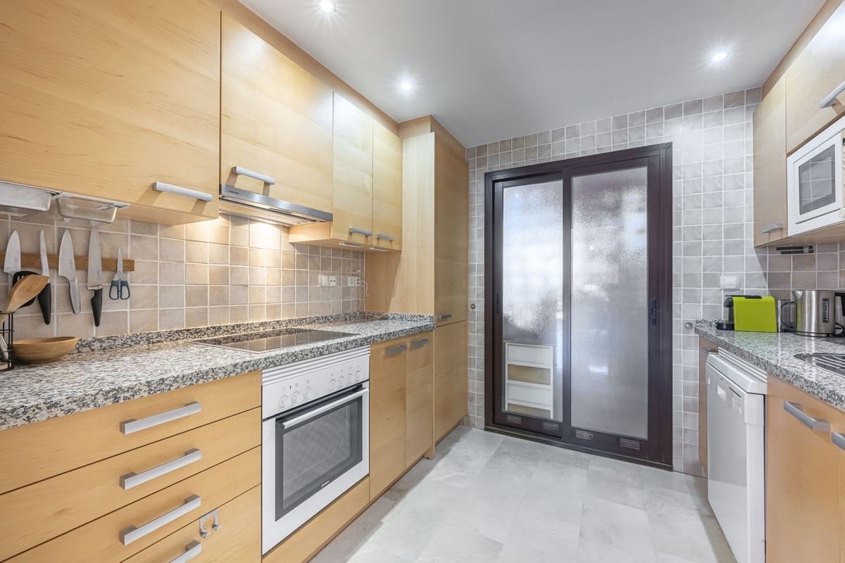 2 slaapkamer Appartement te koop in Buenas Noches met zwembad garage - € 359.000 (Ref: 10008045)