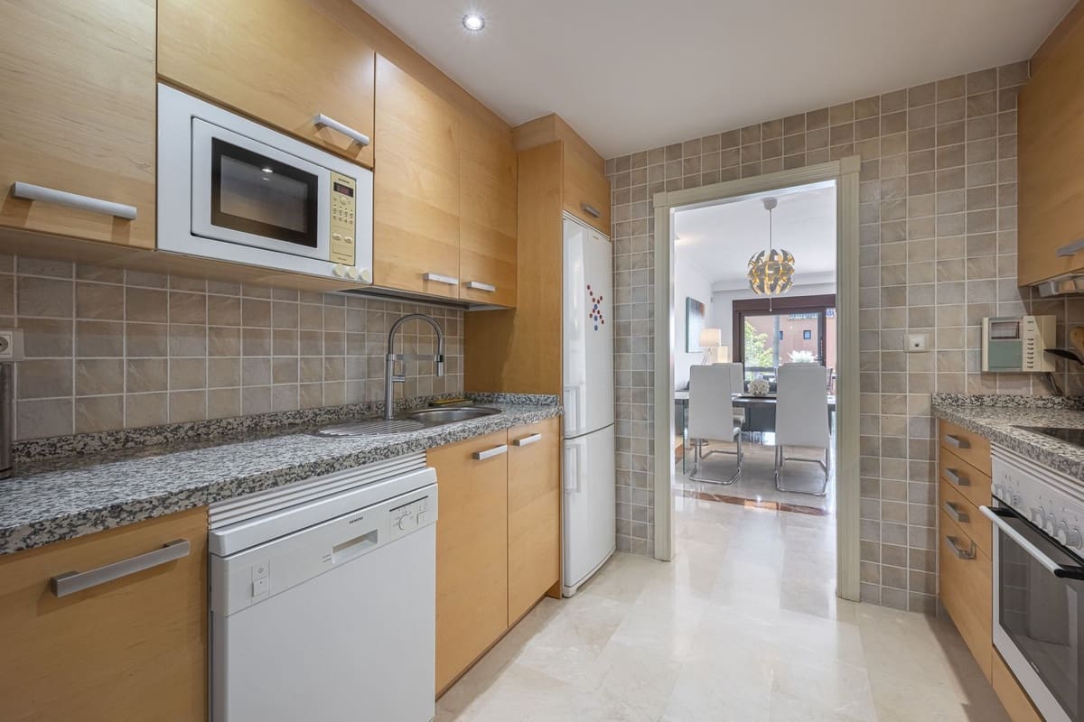2 slaapkamer Appartement te koop in Buenas Noches met zwembad garage - € 359.000 (Ref: 10008045)