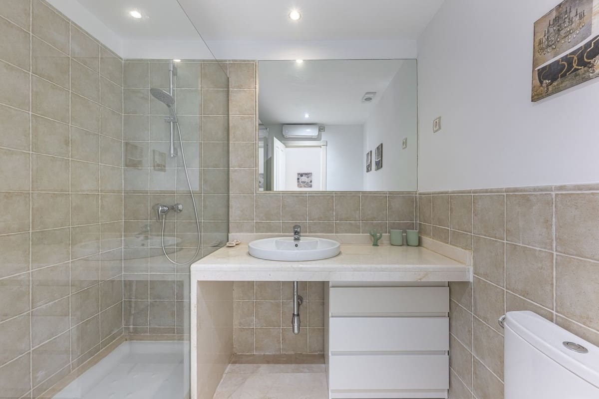 2 slaapkamer Appartement te koop in Buenas Noches met zwembad garage - € 359.000 (Ref: 10008045)