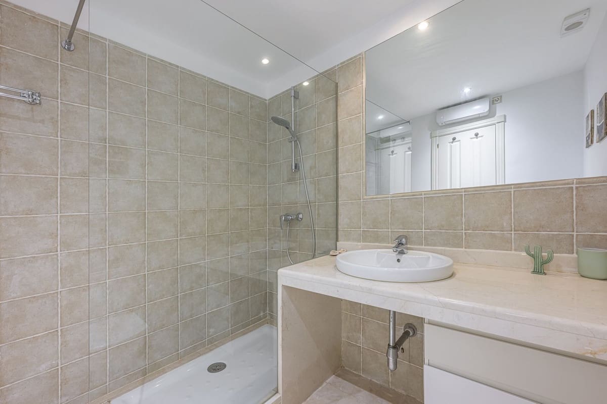 2 slaapkamer Appartement te koop in Buenas Noches met zwembad garage - € 359.000 (Ref: 10008045)
