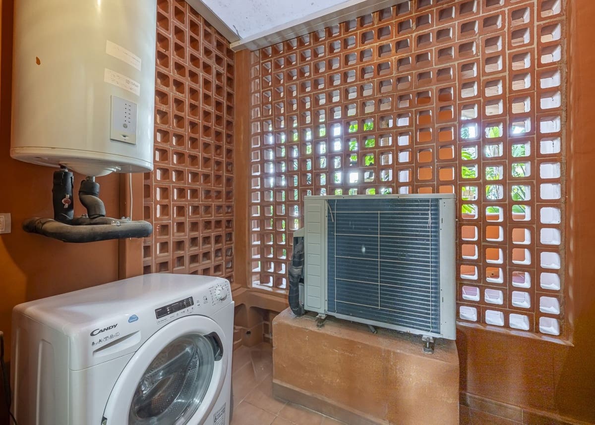2 slaapkamer Appartement te koop in Buenas Noches met zwembad garage - € 359.000 (Ref: 10008045)